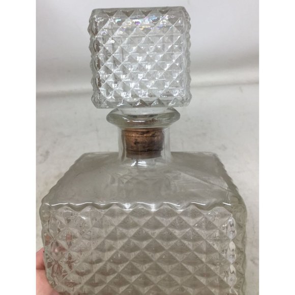 Vintage Clear Glass Decanter with Diamond Cut Pattern - Picture 4 of 8